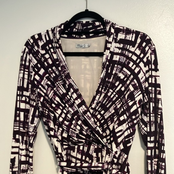 Eliza J Wrap Dress Size 10 Purple Geometric Pattern 3/4 Sleeve Stretchy - Picture 3 of 12
